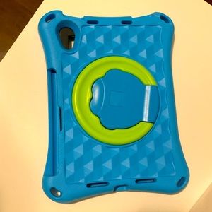 2/20$🛍️ IPad Mini 6 2021 Children’s case with handle/stand